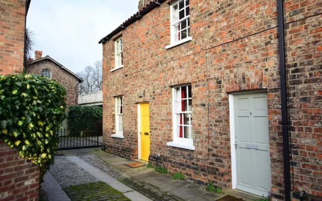 7 Monk Bar Court