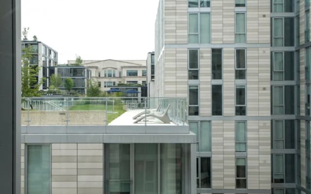 Global Luxury Suites at Chinatown