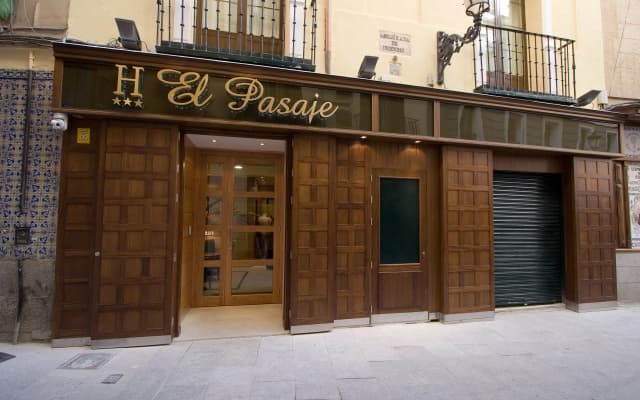 Windsor Puerta del Sol Hostel
