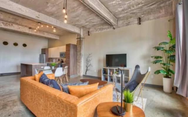 Downtown Luxury Lofts By RBA Living
