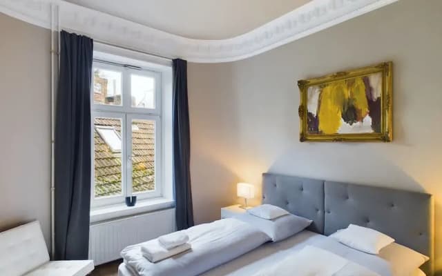 Art Apartments