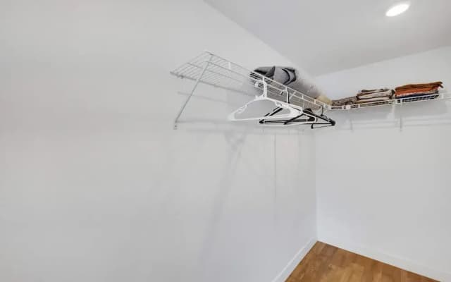 Stylish 2BR Family Apartment by Dtla