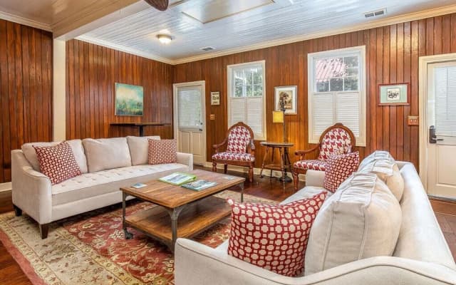 Frogtown Cottage by Tybee Vacation Rentals