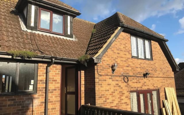 A Village Tranquil Modern Tudor House sea Views