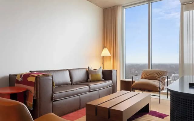 New Austin High Rise Near DT Luxe Amenities, Rooftop Pool, Gym+yoga Studio