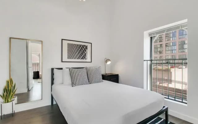 Stylish 1BR in West Loop - Lake 301 rep