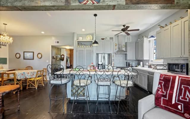 The Sells House 3 Bedroom Home