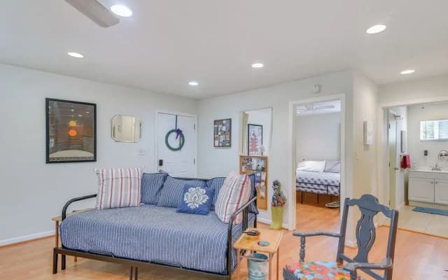 Private Beach Pass: Cozy Galveston Apartment!