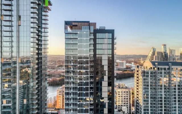 Sleeps 34! 11 Condos in New Austin High Rise w/ Rooftop Pool, Gym, Yoga Studio