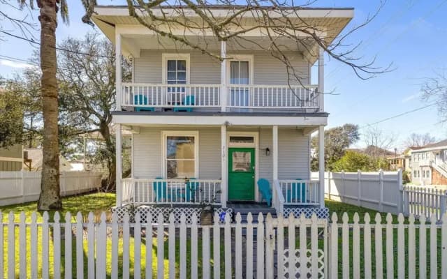 Seas The Breeze 4 Bedroom Home