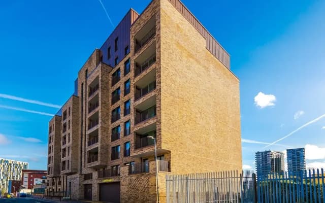 Hilltop Serviced Apartments - Salford