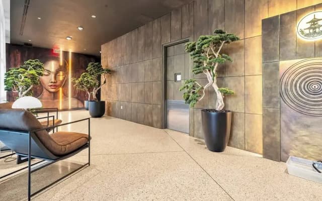 3BR Penthouse Direct, Stunning Water Views
